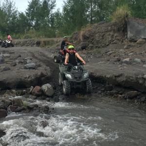 Meet your Posher, Bobby